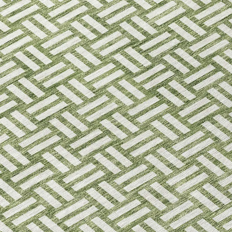 8' Green And Ivory Round Geometric Washable Indoor Outdoor Area Rug