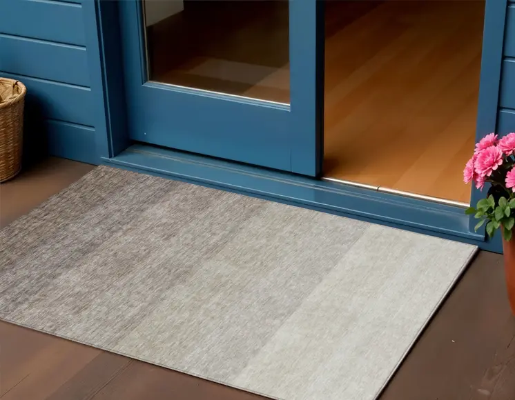 3' X 5' Brown And Ivory Ombre Washable Indoor Outdoor Area Rug