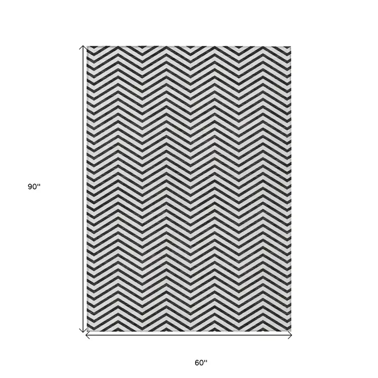 5' X 8' White And Black Chevron Washable Indoor Outdoor Area Rug