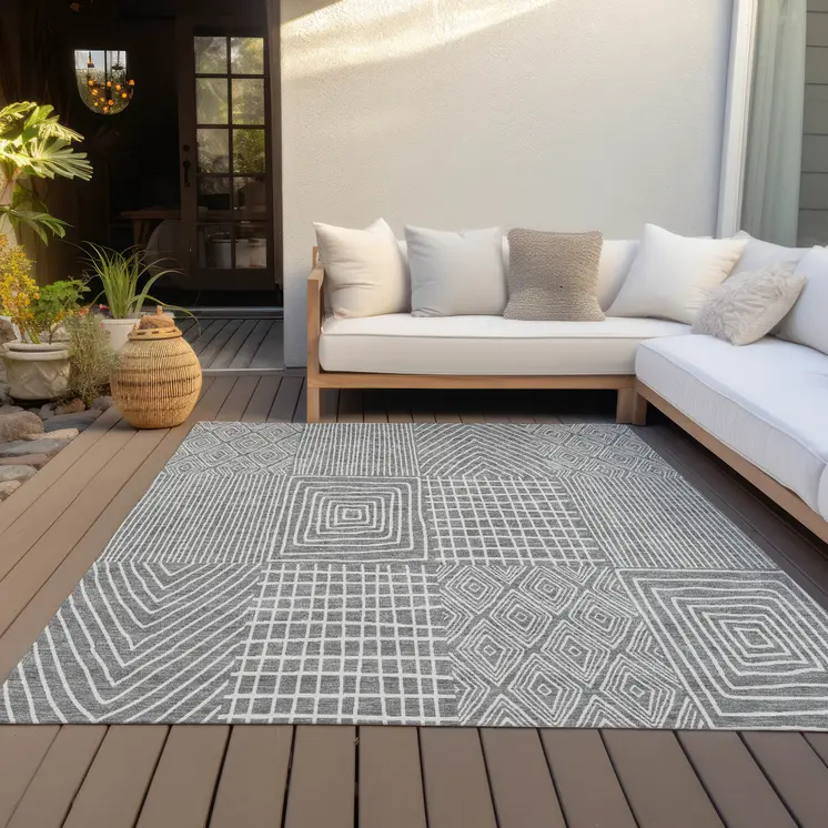 5' X 8' Gray And Ivory Geometric Washable Indoor Outdoor Area Rug