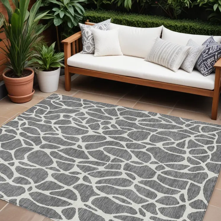 8' X 10' Gray And Ivory Geometric Washable Indoor Outdoor Area Rug