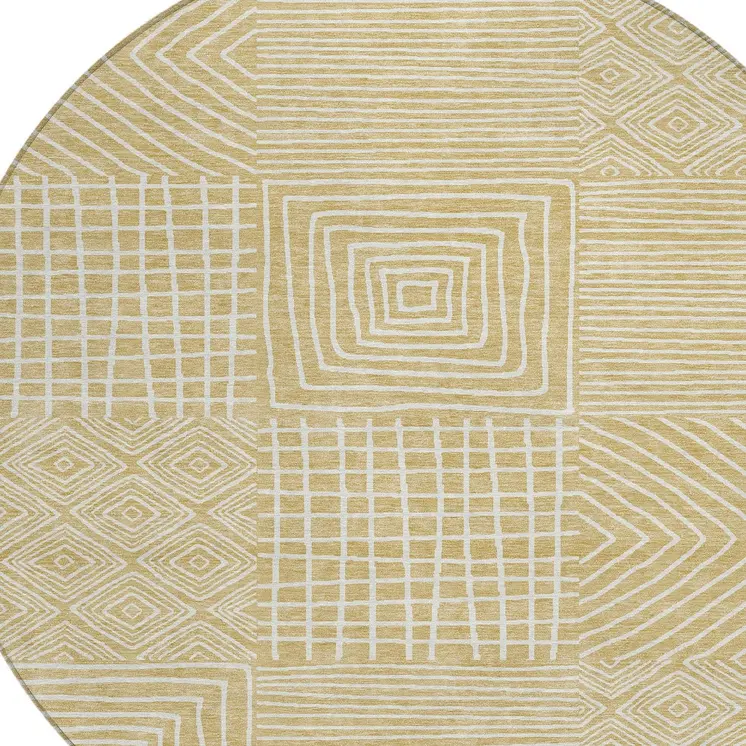 8' Wheat And Ivory Round Geometric Washable Indoor Outdoor Area Rug