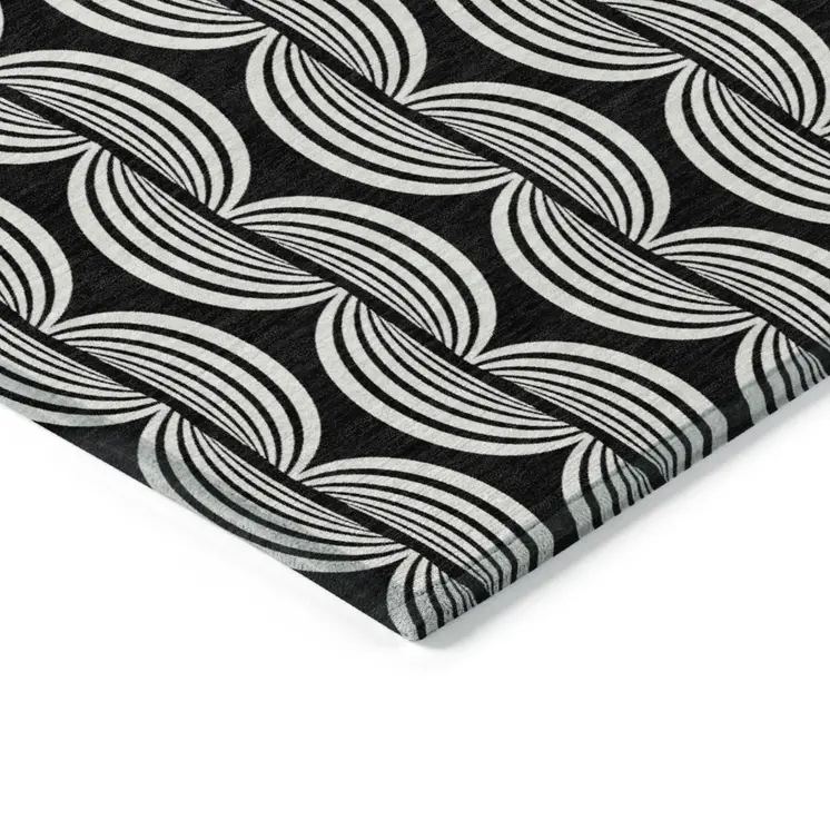 8' Black And Ivory Round Ogee Washable Indoor Outdoor Area Rug