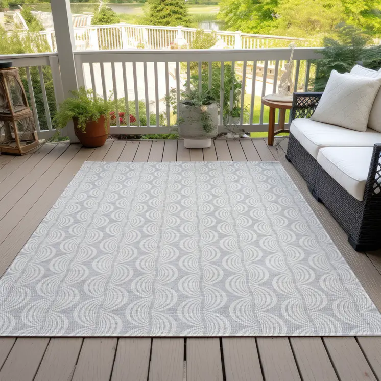 5' X 8' Silver And Ivory Ogee Washable Indoor Outdoor Area Rug