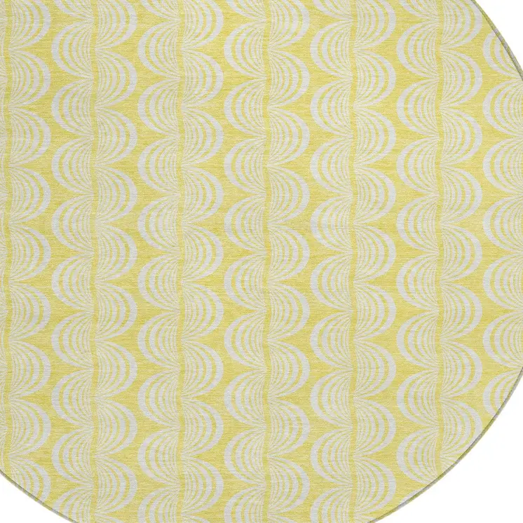 8' Yellow And Beige Round Ogee Washable Indoor Outdoor Area Rug