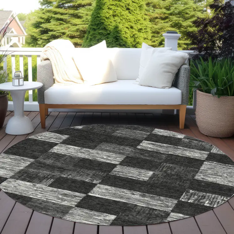 8' Black And Gray Round Geometric Washable Indoor Outdoor Area Rug