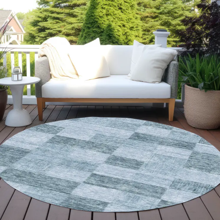 8' Denim Blue And Light Blue Round Geometric Washable Indoor Outdoor Area Rug