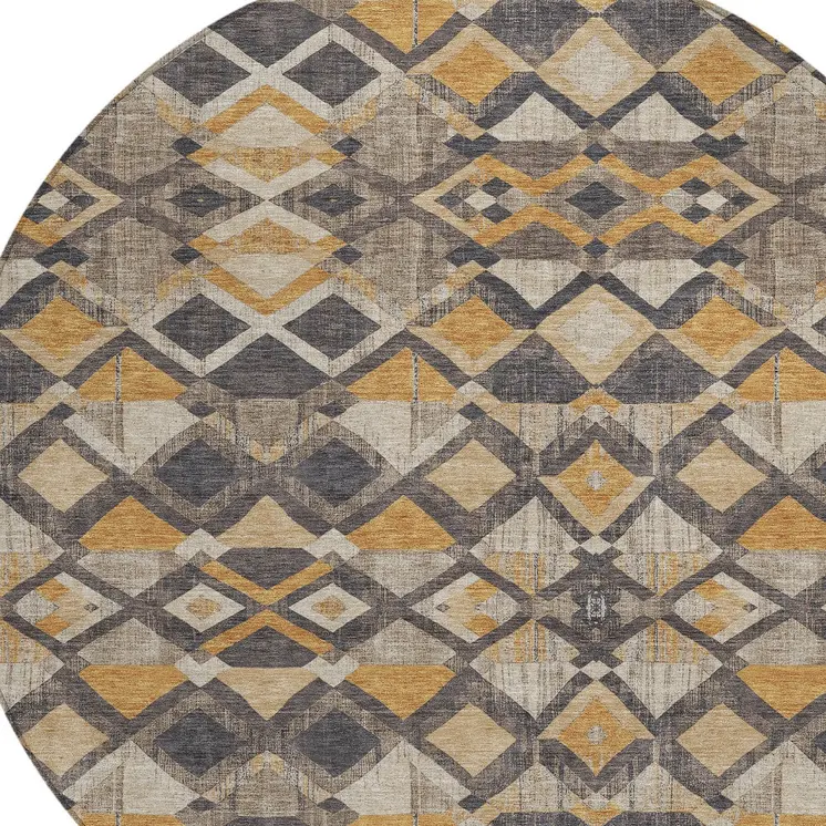 8' Wheat And Gold Round Geometric Washable Indoor Outdoor Area Rug