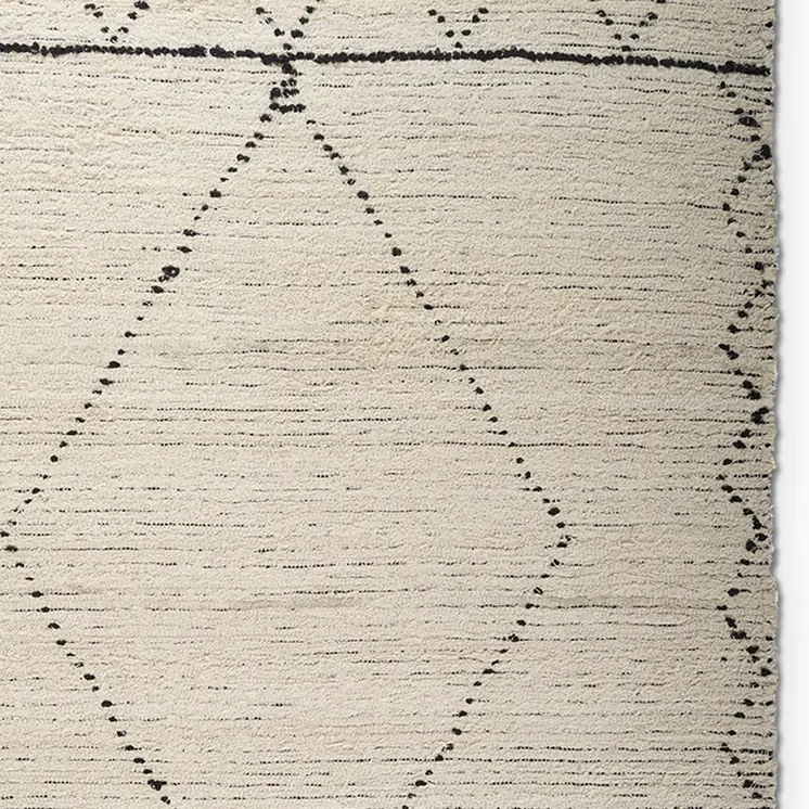 5' X 8' Ivory and Gray Diamond Hand Woven Area Rug