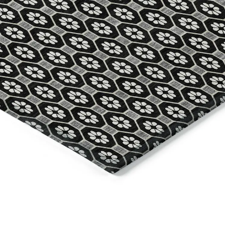 8' Black And Gray Round Floral Washable Indoor Outdoor Area Rug