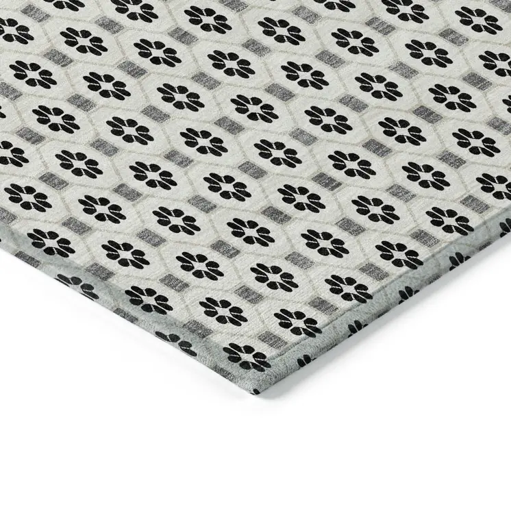 5' X 8' Ivory And Black Floral Washable Indoor Outdoor Area Rug