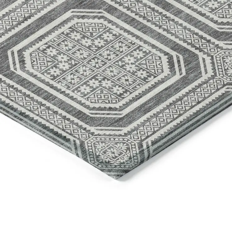 8' Gray And Ivory Round Geometric Washable Indoor Outdoor Area Rug