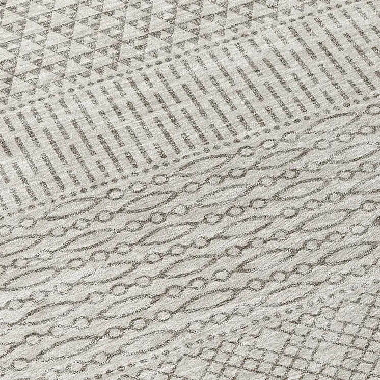 8' Beige And Ivory Round Chevron Washable Indoor Outdoor Area Rug