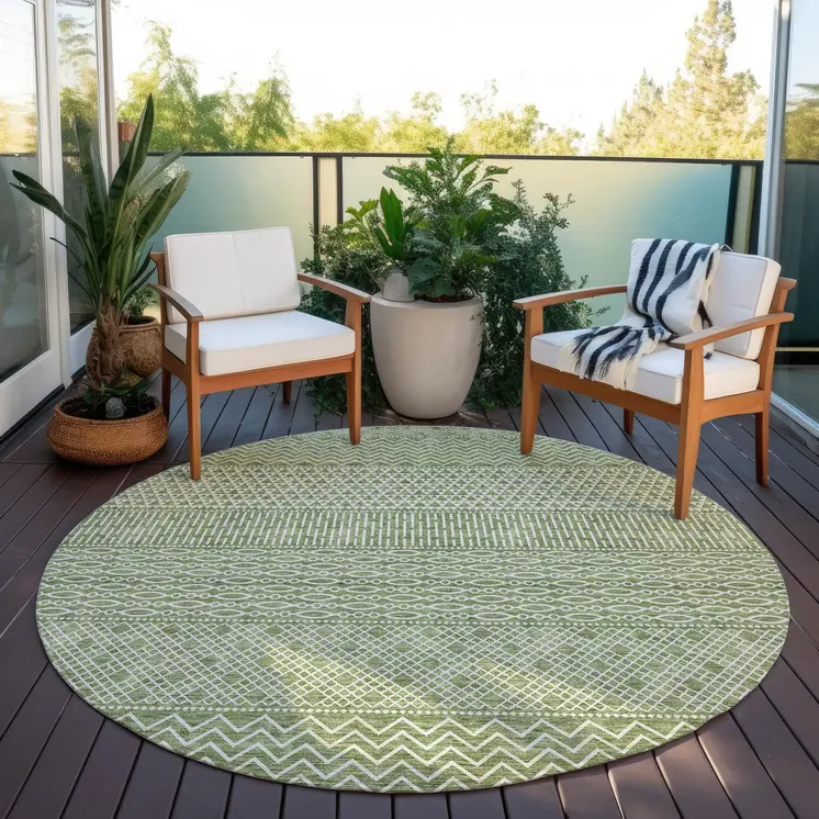 8' Green And Ivory Round Chevron Washable Indoor Outdoor Area Rug