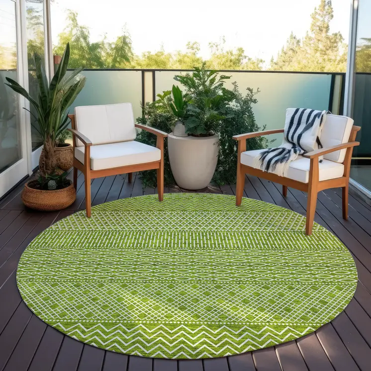 8' Lime Green And Ivory Round Chevron Washable Indoor Outdoor Area Rug