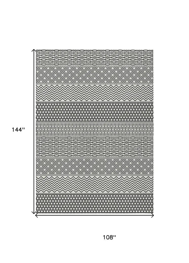 9' X 12' White And Black Chevron Washable Indoor Outdoor Area Rug