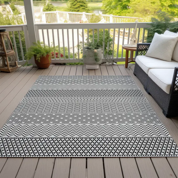 9' X 12' White And Black Chevron Washable Indoor Outdoor Area Rug