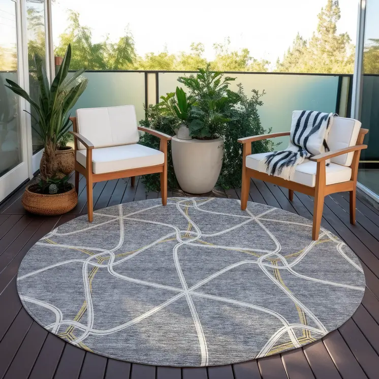 8' Gray And Ivory Round Geometric Washable Indoor Outdoor Area Rug