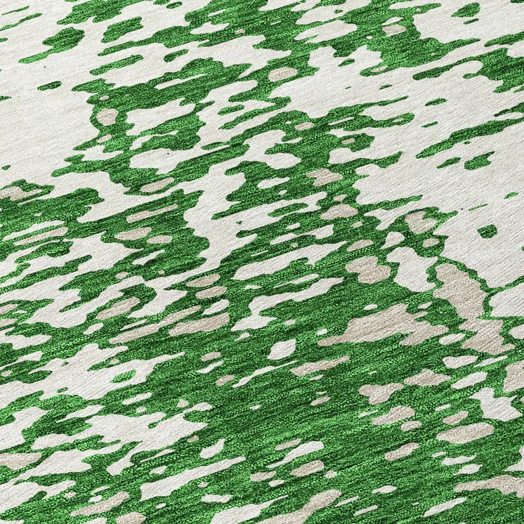 8' Emerald And Ivory Round Abstract Washable Indoor Outdoor Area Rug