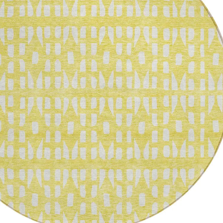 8' Yellow And Ivory Round Geometric Washable Indoor Outdoor Area Rug
