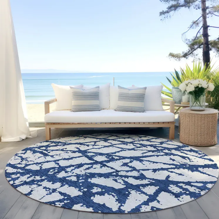 8' Navy Blue And Ivory Round Abstract Washable Indoor Outdoor Area Rug