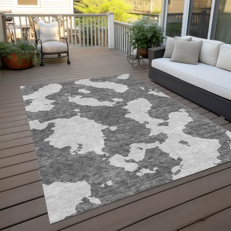 5' X 8' Gray And Ivory Abstract Washable Indoor Outdoor Area Rug