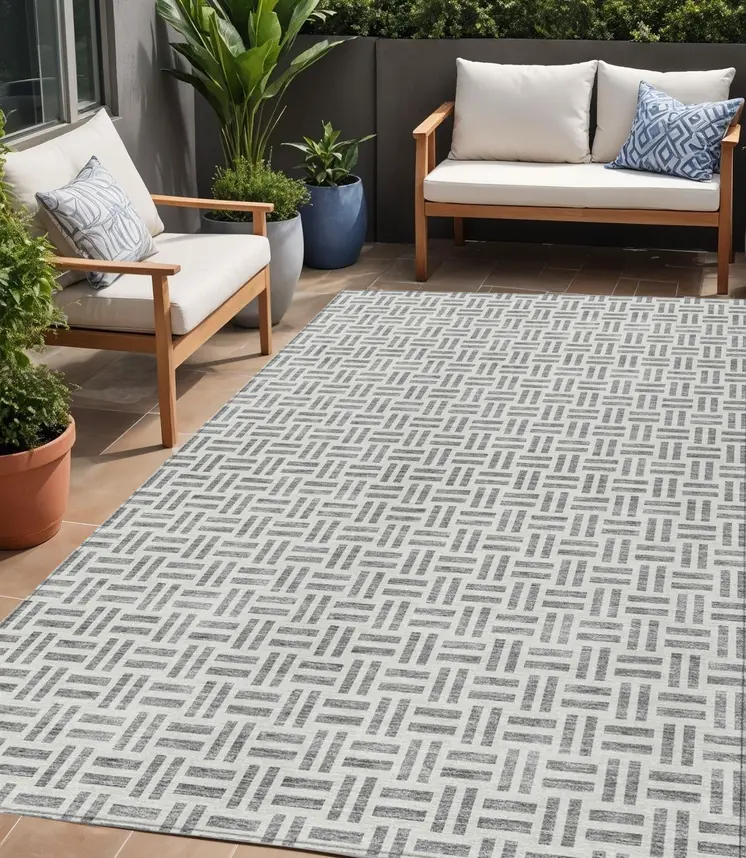 5' X 8' Gray And Ivory Geometric Washable Indoor Outdoor Area Rug