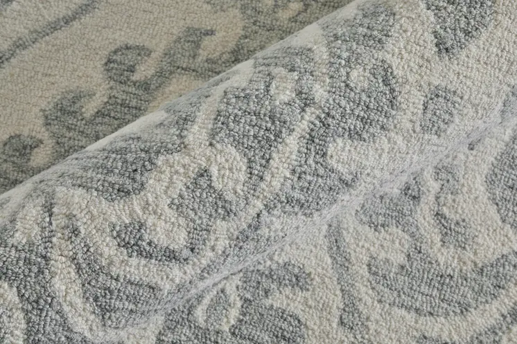 2' X 3' Ivory And Gray Floral Hand Tufted Area Rug