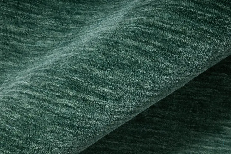 8' Green And White Hand Woven Round Rug