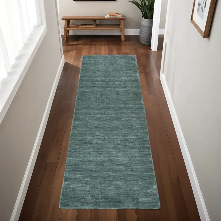 8' Green And White Hand Woven Runner Rug