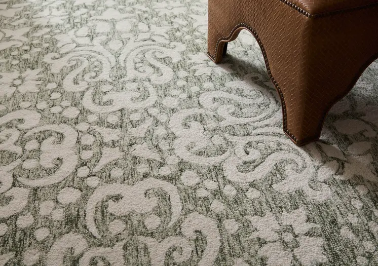 8' X 10' Ivory And Green Floral Hand Tufted Area Rug