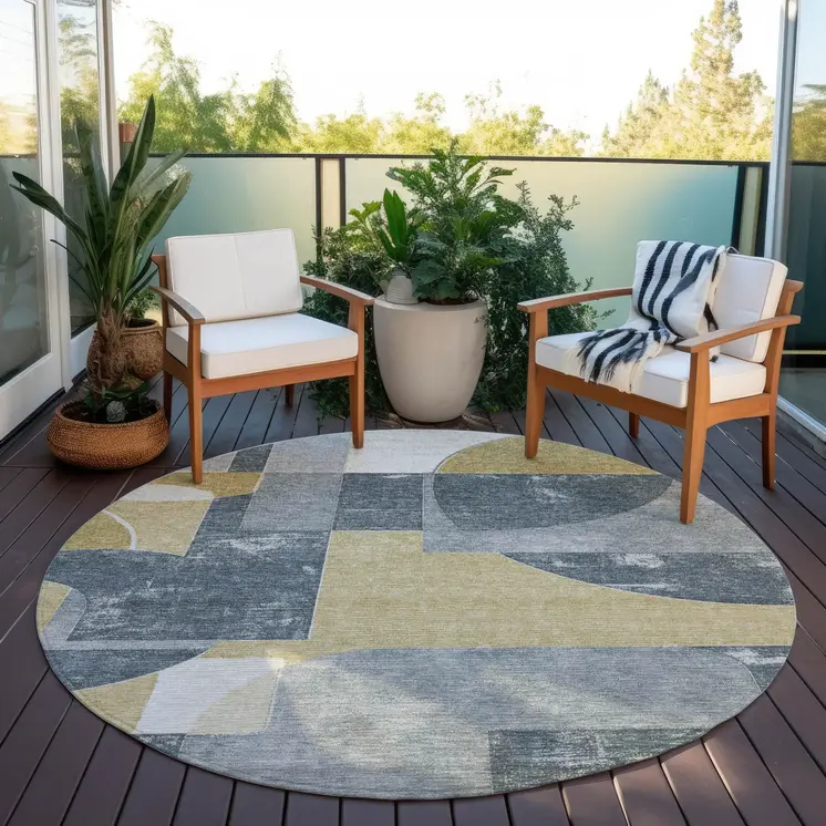 8' Gray And Gold Round Geometric Washable Indoor Outdoor Area Rug