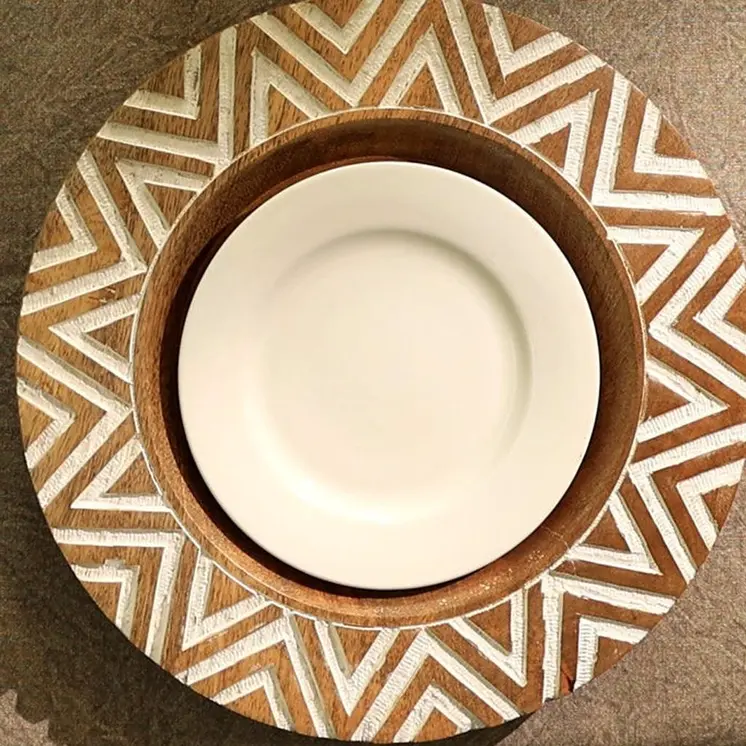 13" Natural And White Solid Wood Chevron Handmade Round Charger Plate