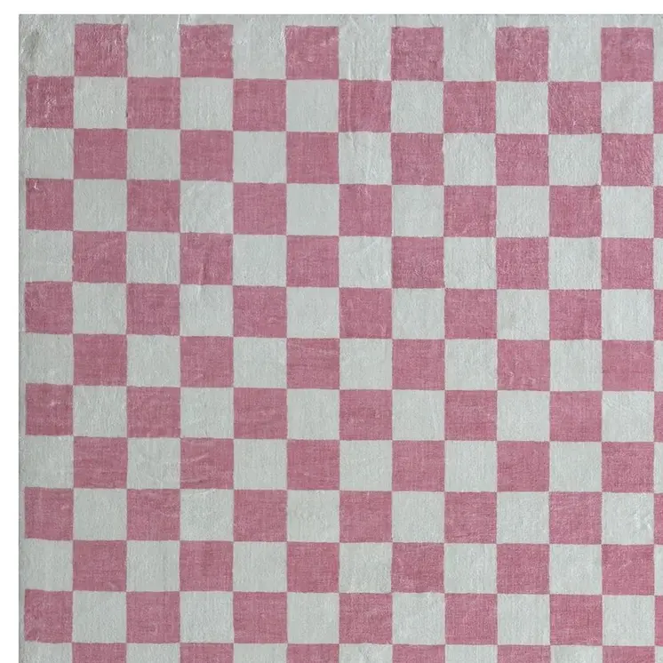 4' X 6' Pink And Off White Checkered Area Rug