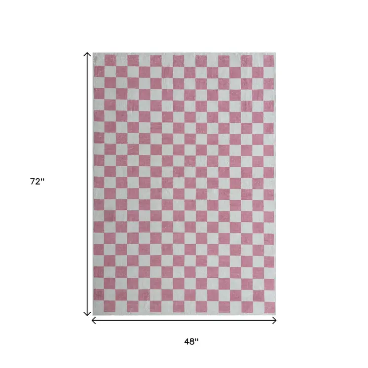 4' X 6' Pink And Off White Checkered Area Rug