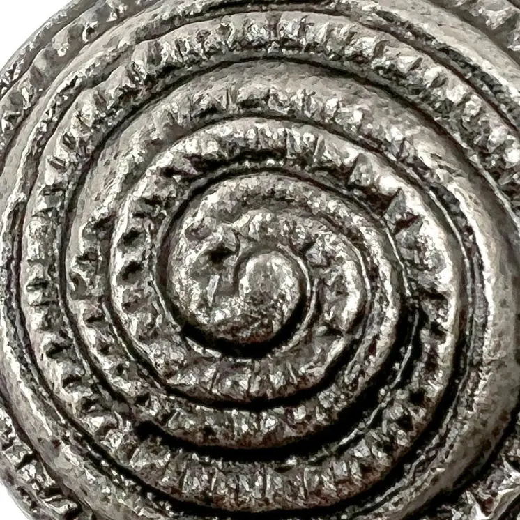 Set of Six Silver Seashell Cast Aluminum Drawer Pull Knobs