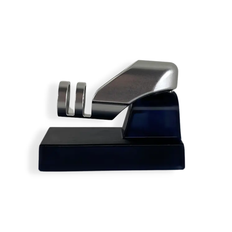 Clio- The Radiant Wearable Vibrating Ring