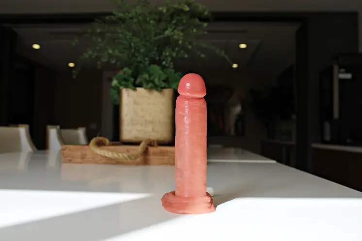 Saturn Penis Extender: Enhanced Pleasure with Vibrating Bullet
