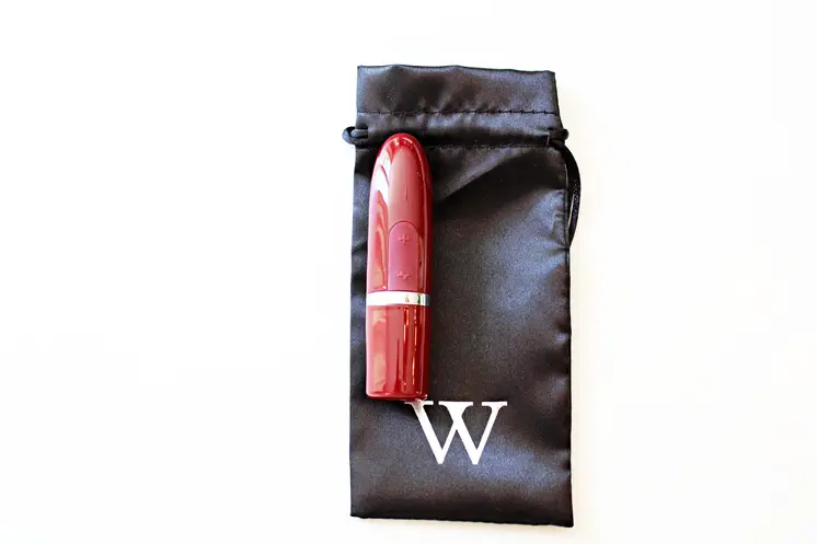 Edesia - The Lipstick Vibrator