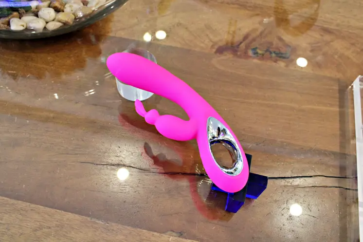 Larunda - The Rabbit Vibrating Toy