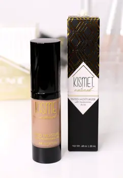 Natural Tinted Moisturizer With Hyaluronic Acid