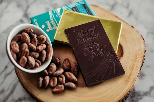 Wholesale 71% Hawai'i Cacao w/ Alaea (Hawaiian Sea Salt) (bulk)