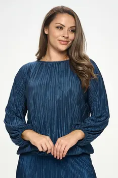 Plisse Solid Round neck Top with 3/4 Sleeve
