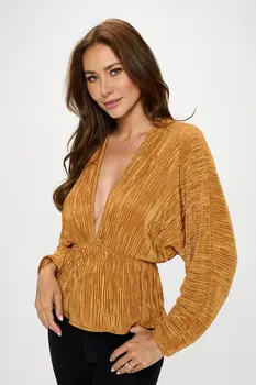 Plisse V neck Top with Balloon Dolman Sleeve
