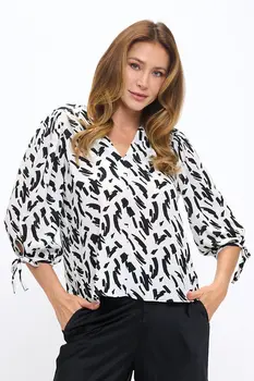 Print V neck 3/4 Sleeve Top