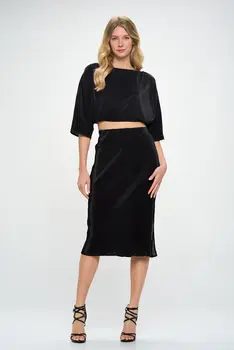 Vibrant Plisse Scoop Neck Crop Top